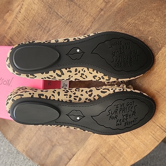 Betsey Johnson Flats - Picture 4 of 4